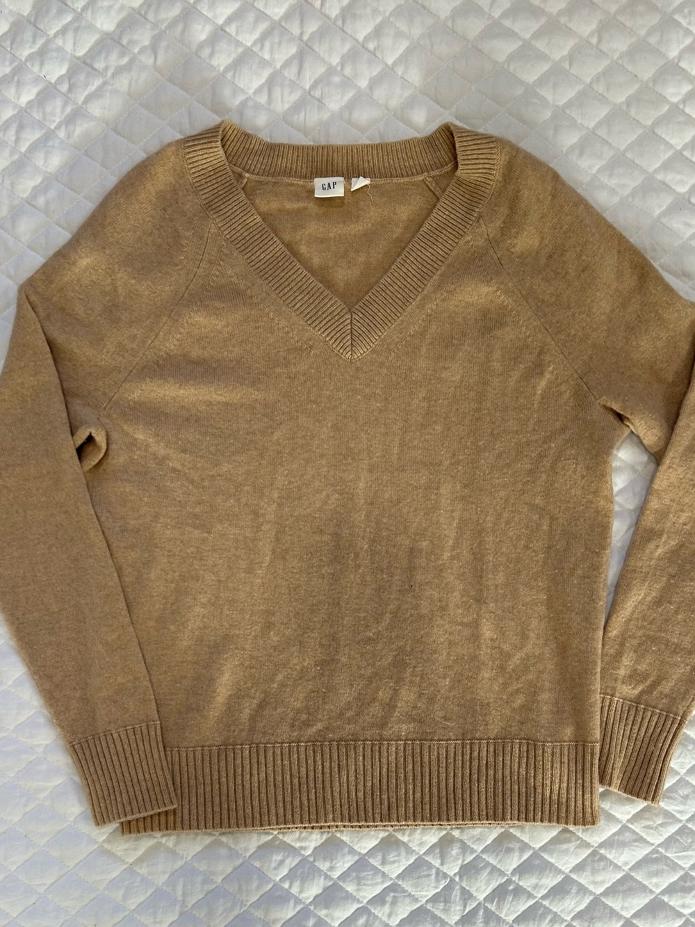 Gap Tan V-Neck Sweater Extra Fine Merino Wool Cashmere Blend